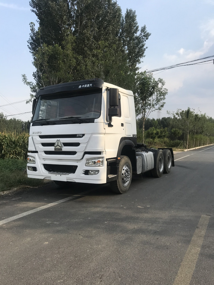 HOWO TRACTOR 6X4 SINOTRUCK 371HP - 트랙터 유닛 : 사진 1 HOWO TRACTOR 6X4 SINOTRUCK 371HP - 트랙터 유닛 : 사진 1