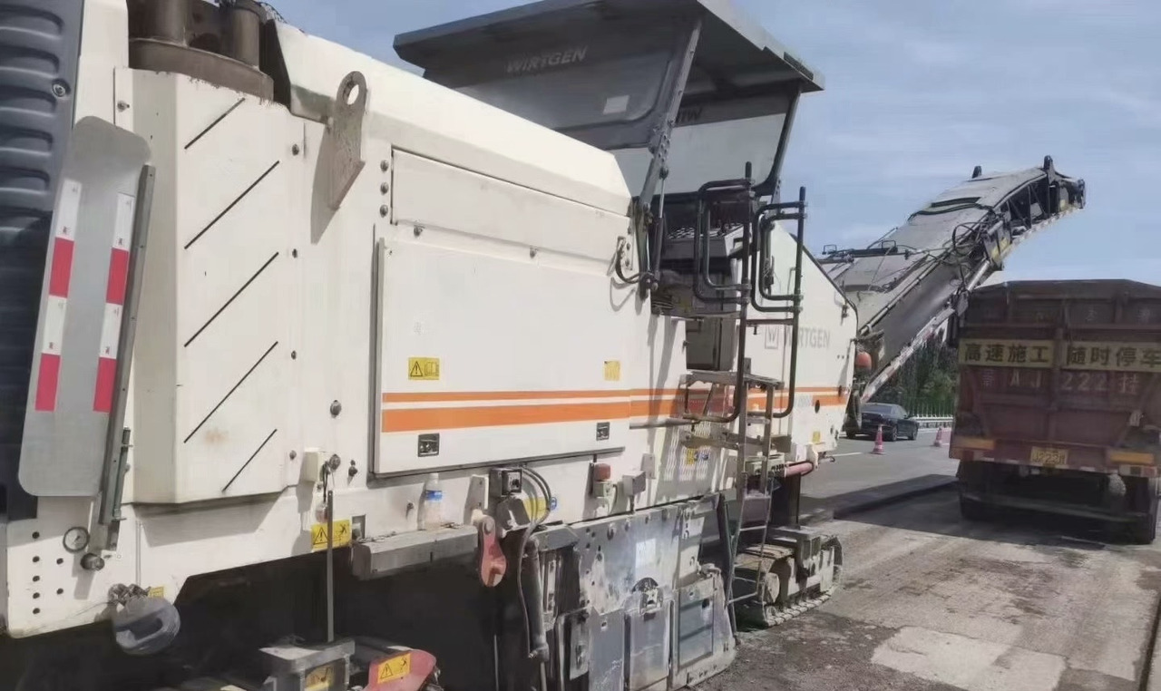 WIRTGEN W2000 miling machine - 콜드 플래너 : 사진 3 WIRTGEN W2000 miling machine - 콜드 플래너 : 사진 3