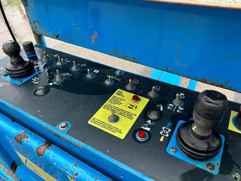 Genie S45 - 15,7m Diesel 4x4 Teleskop-Arbeitsbühne - 관절 붐 : 사진 2 Genie S45 - 15,7m Diesel 4x4 Teleskop-Arbeitsbühne - 관절 붐 : 사진 2