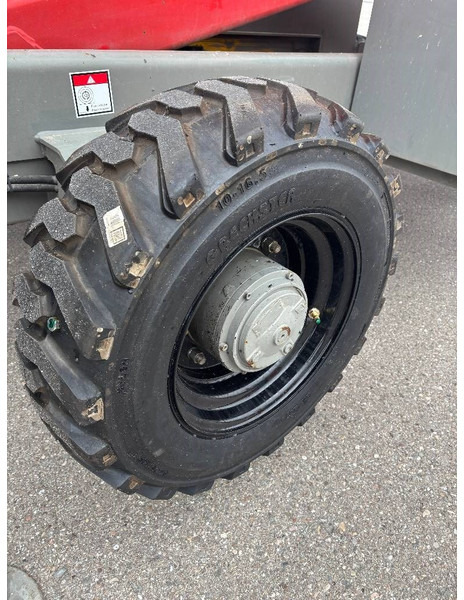 리스 Haulotte H 15 SX - 15m Diesel Scherenarbeitsbühne Haulotte H 15 SX - 15m Diesel Scherenarbeitsbühne : 사진 8