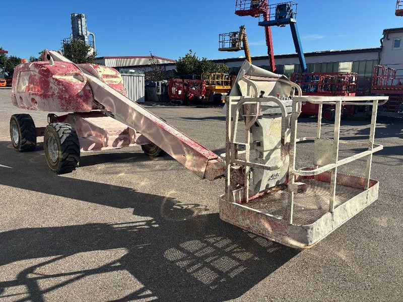 JLG 400 S 14,20m Diesel 4x4 Teleskop-Arbeitsbühne - 관절 붐 : 사진 4 JLG 400 S 14,20m Diesel 4x4 Teleskop-Arbeitsbühne - 관절 붐 : 사진 4