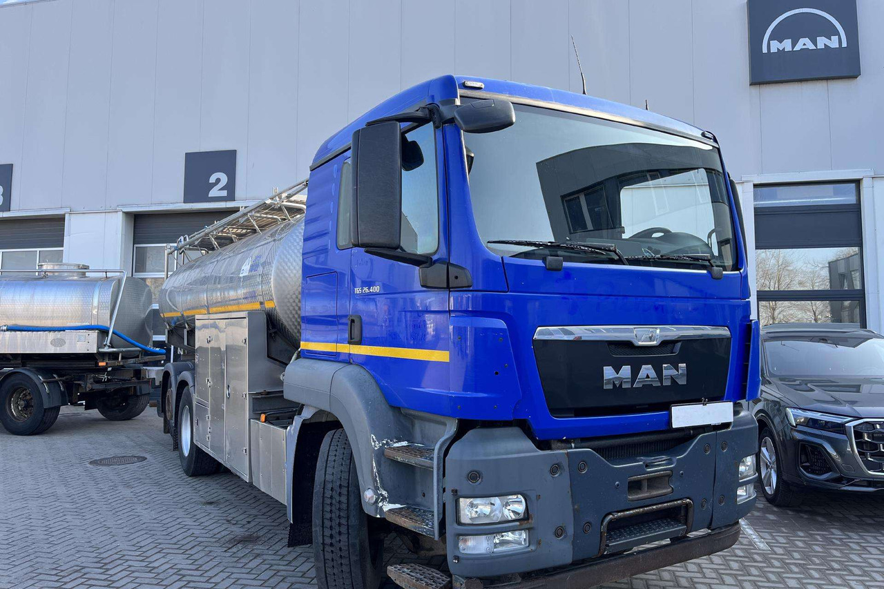 MAN TGS 26.400 6X2-2 Pienovežis (8488) - 유조트럭 : 사진 2 MAN TGS 26.400 6X2-2 Pienovežis (8488) - 유조트럭 : 사진 2
