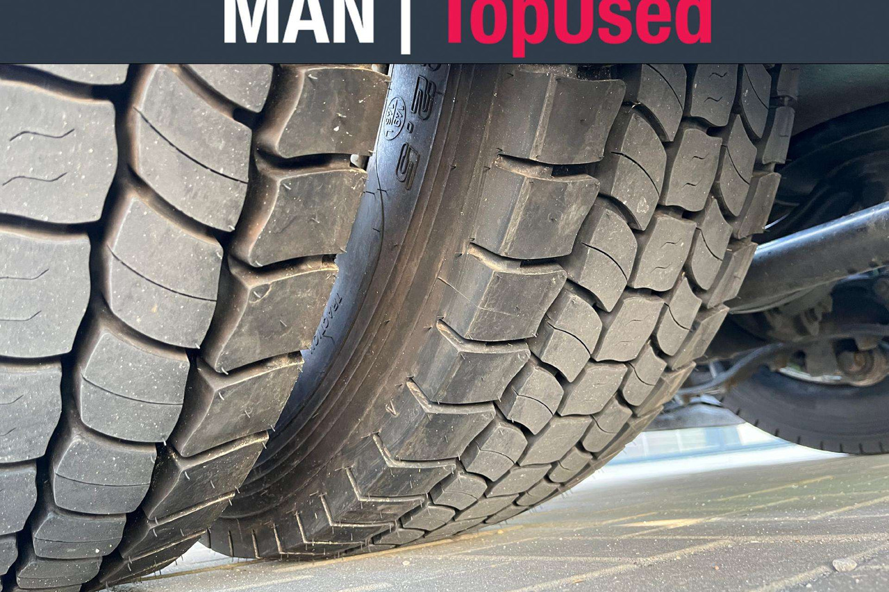 트랙터 유닛 MAN TGX 18.460 MEGA : 사진 9