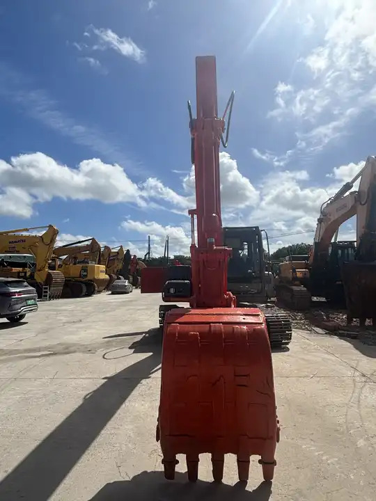 12 Ton Tracked Excavator Low Working Hours Hitachi Zx120 Hydraulic Excavator With Isuzu Engine In Shanghai - 크롤러 굴삭기 : 사진 3 12 Ton Tracked Excavator Low Working Hours Hitachi Zx120 Hydraulic Excavator With Isuzu Engine In Shanghai - 크롤러 굴삭기 : 사진 3