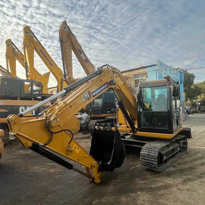 7 Ton Caterpillar Mini Excavator Cat 307c 307d With Rubber Tracks And Hydraulic Blade in Shanghai - 크롤러 굴삭기 : 사진 1 7 Ton Caterpillar Mini Excavator Cat 307c 307d With Rubber Tracks And Hydraulic Blade in Shanghai - 크롤러 굴삭기 : 사진 1