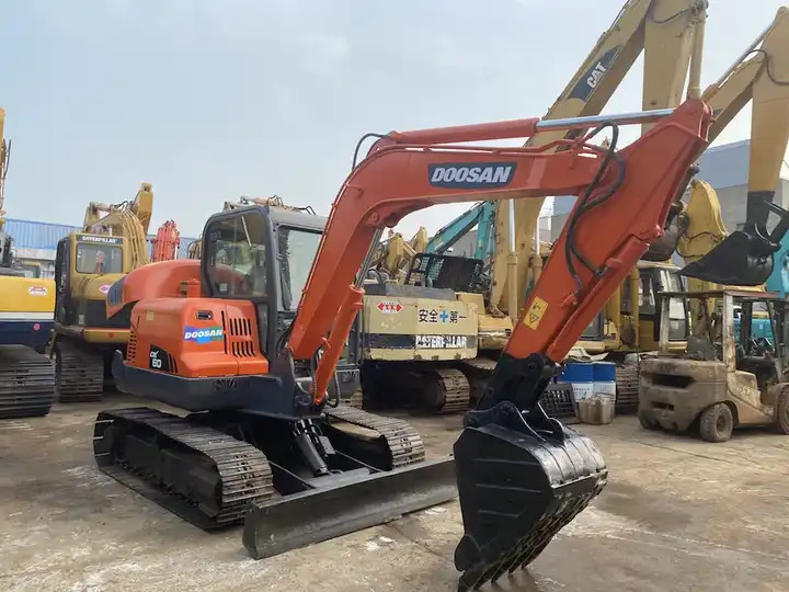 90% new Korea Doosan 6ton dx60 Used excavator in stock - 크롤러 굴삭기 : 사진 2 90% new Korea Doosan 6ton dx60 Used excavator in stock - 크롤러 굴삭기 : 사진 2