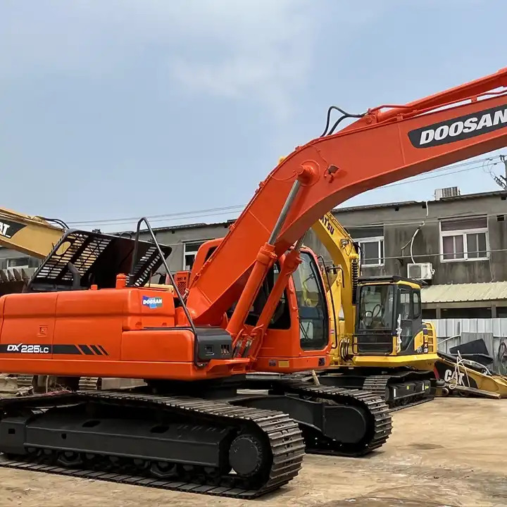90% new Used Doosan dx225 excavator on sale with manual engine made in Korea - 크롤러 굴삭기 : 사진 2 90% new Used Doosan dx225 excavator on sale with manual engine made in Korea - 크롤러 굴삭기 : 사진 2