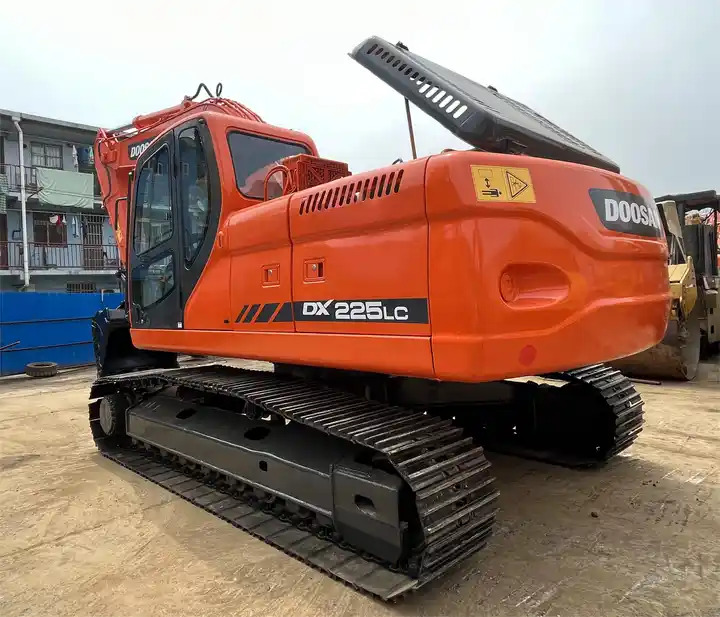 90% new Used Doosan dx225 excavator on sale with manual engine made in Korea - 크롤러 굴삭기 : 사진 5 90% new Used Doosan dx225 excavator on sale with manual engine made in Korea - 크롤러 굴삭기 : 사진 5