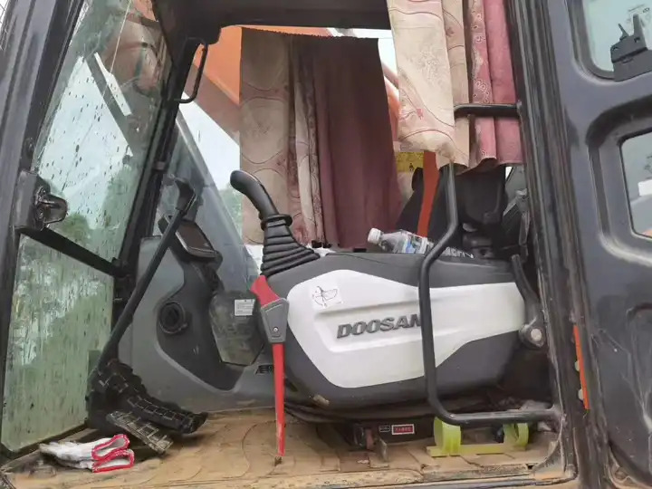 High Quality Second Hand Doosan Dx420 Excavator,Efficient,Energy-saving,And Suitable For Crushing Used Hand Excavators - 크롤러 굴삭기 : 사진 4 High Quality Second Hand Doosan Dx420 Excavator,Efficient,Energy-saving,And Suitable For Crushing Used Hand Excavators - 크롤러 굴삭기 : 사진 4