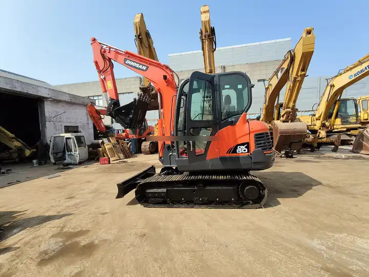 High Quality and Low price Used Doosan Dx60 Wheeled Excavator In Good Condition 6-ton Mini 6t Excavator for sale - 크롤러 굴삭기 : 사진 4 High Quality and Low price Used Doosan Dx60 Wheeled Excavator In Good Condition 6-ton Mini 6t Excavator for sale - 크롤러 굴삭기 : 사진 4