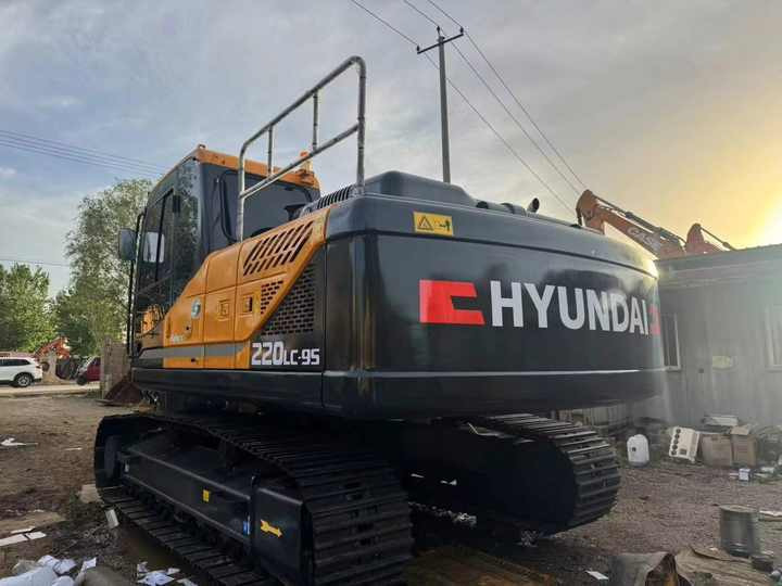 Korea Original Used Hyundai 220LC-9S Excavator Used Robex Hyundai 220 Excavator 220LC-9S Used Excavators for Sale - 굴착기 : 사진 3 Korea Original Used Hyundai 220LC-9S Excavator Used Robex Hyundai 220 Excavator 220LC-9S Used Excavators for Sale - 굴착기 : 사진 3