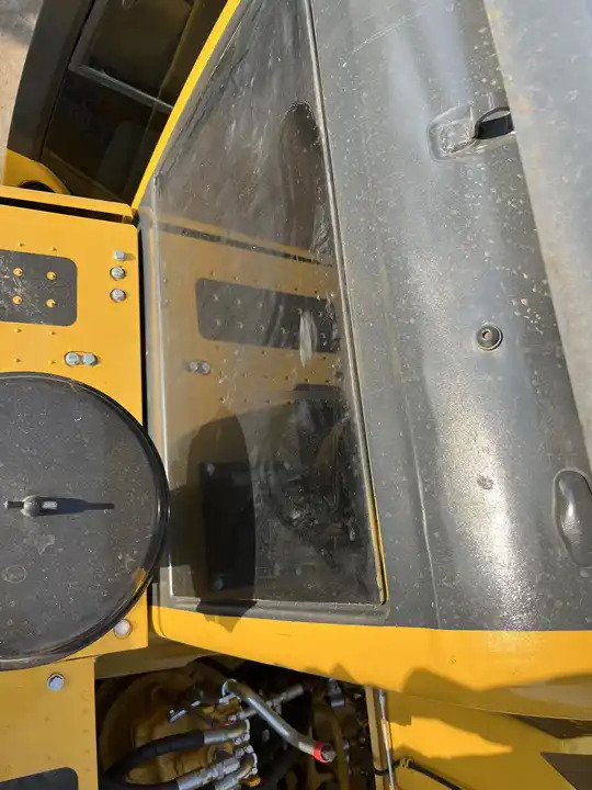 Original Design Pc200-8 Komatsu Used Excavator For Sale In Good Condition Original Paint 20 Ton Low Working Hours Factory Price - 굴착기 : 사진 4 Original Design Pc200-8 Komatsu Used Excavator For Sale In Good Condition Original Paint 20 Ton Low Working Hours Factory Price - 굴착기 : 사진 4