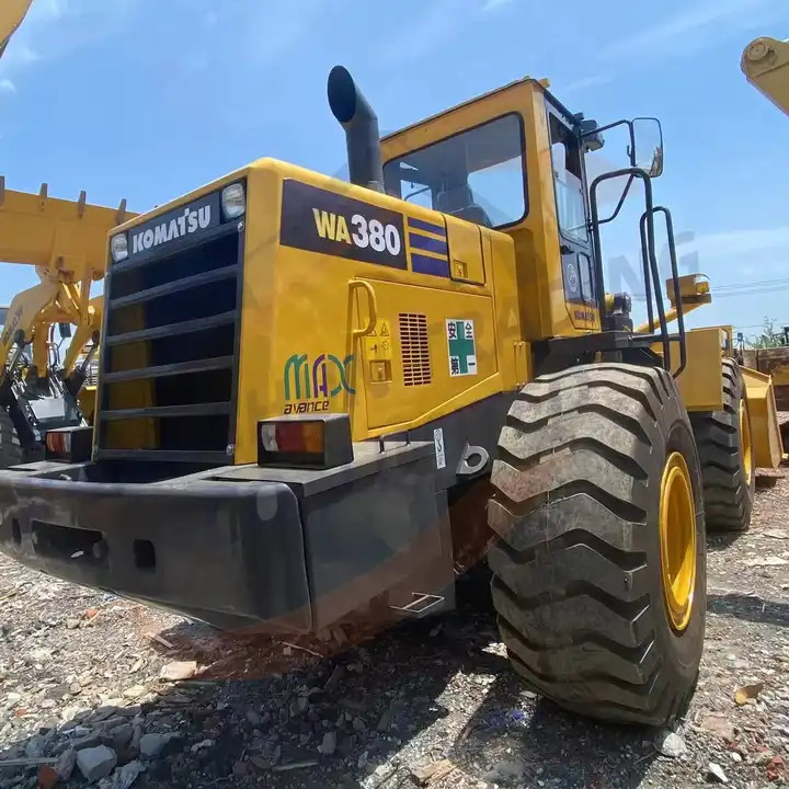 Second Hand Japan Made Komatsu Wa380-3 Front Loader Used Original Painting Komatsu Wa 380-3 in Stock for Sale - 휠 로더 : 사진 1 Second Hand Japan Made Komatsu Wa380-3 Front Loader Used Original Painting Komatsu Wa 380-3 in Stock for Sale - 휠 로더 : 사진 1