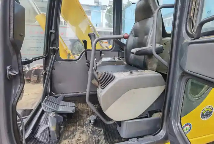 Second hand Komatsu PC60-7 excavator in good condition for sale - 크롤러 굴삭기 : 사진 4 Second hand Komatsu PC60-7 excavator in good condition for sale - 크롤러 굴삭기 : 사진 4