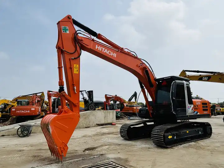 Slightly Used 20 Ton Tracked Excavator Hitachi Zx200-3 With Isuzu Ai-4hk1x Diesel Engine In Shanghai - 크롤러 굴삭기 : 사진 4 Slightly Used 20 Ton Tracked Excavator Hitachi Zx200-3 With Isuzu Ai-4hk1x Diesel Engine In Shanghai - 크롤러 굴삭기 : 사진 4