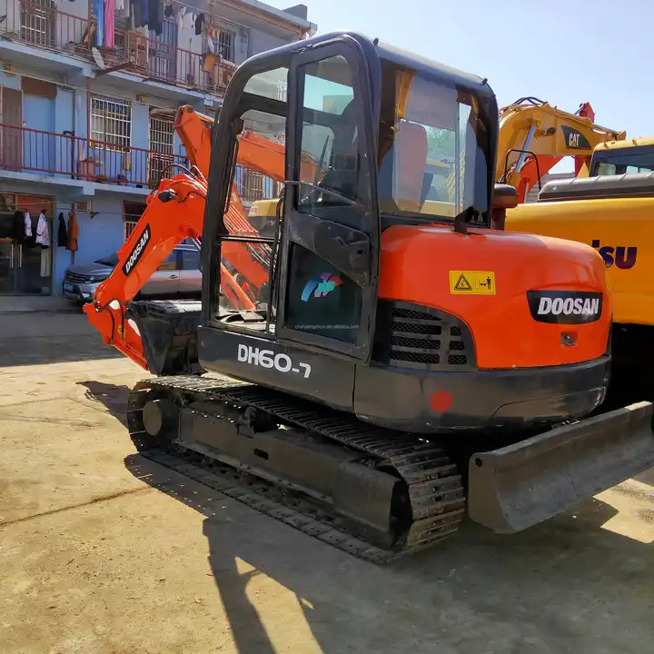 Used Doosan dh60-7 Excavator 100% Korea Used Mini Hydraulic Excavator Low Working Hours Low Price for sale - 크롤러 굴삭기 : 사진 2 Used Doosan dh60-7 Excavator 100% Korea Used Mini Hydraulic Excavator Low Working Hours Low Price for sale - 크롤러 굴삭기 : 사진 2
