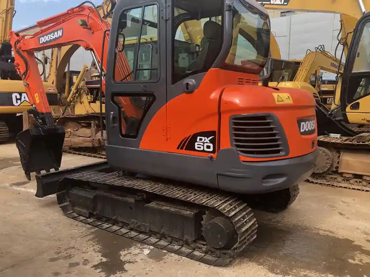 Doosan excavator used dx60 dh60 dx55 dh55 mini excavator 6 ton  mini excavator free shipping - 크롤러 굴삭기 : 사진 2 Doosan excavator used dx60 dh60 dx55 dh55 mini excavator 6 ton  mini excavator free shipping - 크롤러 굴삭기 : 사진 2