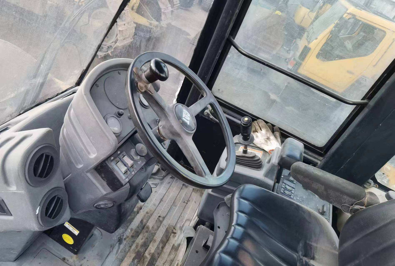 Used Road making machine CAT CS 683E roller - 로드 롤러 : 사진 2 Used Road making machine CAT CS 683E roller - 로드 롤러 : 사진 2