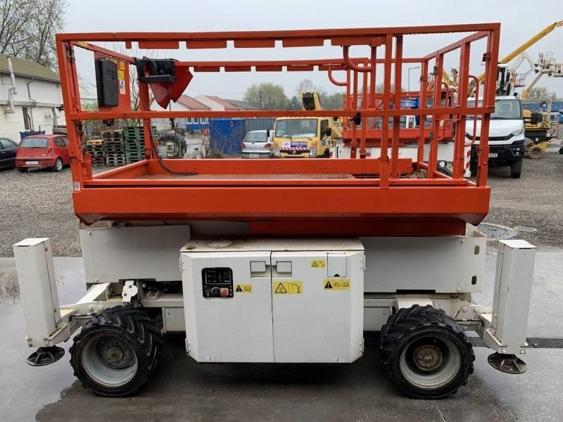 Genie GS-2669 - 10 m, 4x4, diesel - 시저 리프트 : 사진 4 Genie GS-2669 - 10 m, 4x4, diesel - 시저 리프트 : 사진 4