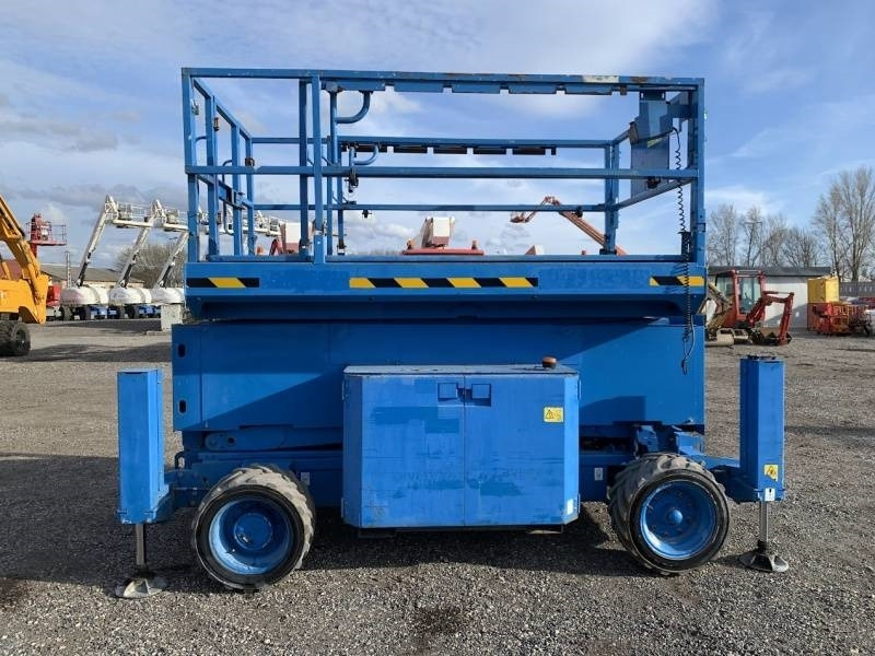 Genie GS4069 DC - 14,02 m, electric - 시저 리프트 : 사진 4 Genie GS4069 DC - 14,02 m, electric - 시저 리프트 : 사진 4