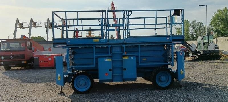 Genie GS4390 - 15,11m, diesel, 4x4 - 시저 리프트 : 사진 5 Genie GS4390 - 15,11m, diesel, 4x4 - 시저 리프트 : 사진 5