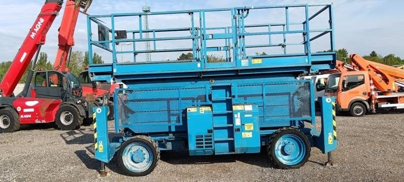 Genie GS5390 - 18m - 4x4 - Diesel - 시저 리프트 : 사진 4 Genie GS5390 - 18m - 4x4 - Diesel - 시저 리프트 : 사진 4