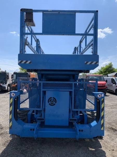 Genie GS5390 - 18m - 4x4 - Diesel - 시저 리프트 : 사진 3 Genie GS5390 - 18m - 4x4 - Diesel - 시저 리프트 : 사진 3