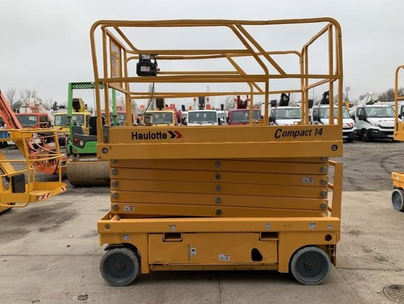 Haulotte Compact 14 - 14 m, electric - 시저 리프트 : 사진 5 Haulotte Compact 14 - 14 m, electric - 시저 리프트 : 사진 5