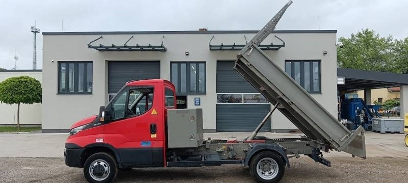 Iveco 35C13 - Tipper - 덤프트럭 : 사진 1 Iveco 35C13 - Tipper - 덤프트럭 : 사진 1