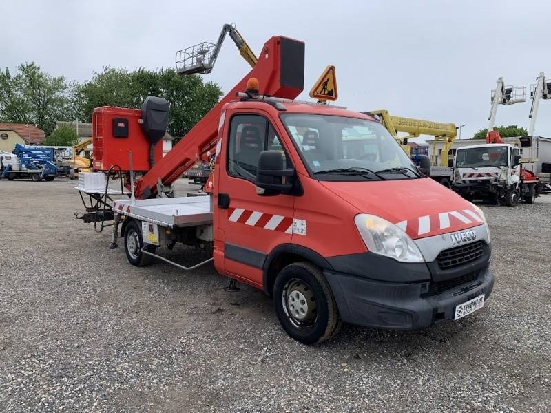 Iveco Daily GSR E179T - 17,1m - 200 kg - 트럭 탑재 고가작업 플랫폼 : 사진 1 Iveco Daily GSR E179T - 17,1m - 200 kg - 트럭 탑재 고가작업 플랫폼 : 사진 1