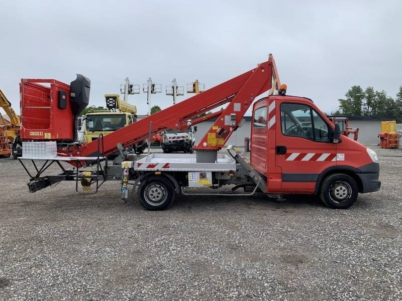 Iveco Daily GSR E179T - 17,1m - 200 kg - 트럭 탑재 고가작업 플랫폼 : 사진 4 Iveco Daily GSR E179T - 17,1m - 200 kg - 트럭 탑재 고가작업 플랫폼 : 사진 4