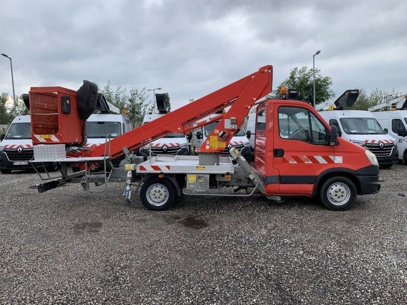Iveco Daily GSR E179T - 17,1m - 200 kg - 트럭 탑재 고가작업 플랫폼 : 사진 4 Iveco Daily GSR E179T - 17,1m - 200 kg - 트럭 탑재 고가작업 플랫폼 : 사진 4