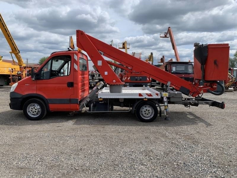 Iveco Daily GSR E179T - 17,1m - 200 kg - 트럭 탑재 고가작업 플랫폼 : 사진 5 Iveco Daily GSR E179T - 17,1m - 200 kg - 트럭 탑재 고가작업 플랫폼 : 사진 5