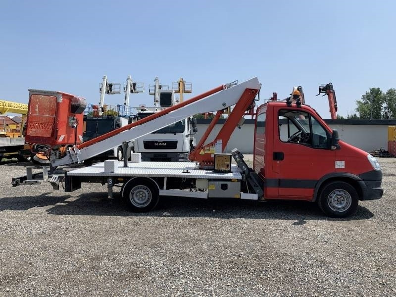 Iveco Daily Multitel 160 ALU DS - 16m - 트럭 탑재 고가작업 플랫폼 : 사진 4 Iveco Daily Multitel 160 ALU DS - 16m - 트럭 탑재 고가작업 플랫폼 : 사진 4