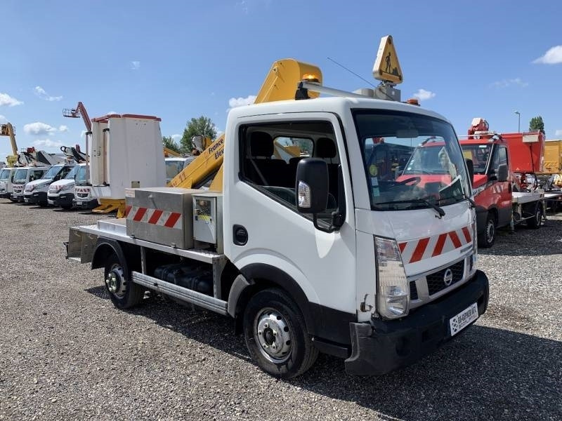 Nissan Cabstar France Elevateur Topy 11 - 11 m - 트럭 탑재 고가작업 플랫폼 : 사진 1 Nissan Cabstar France Elevateur Topy 11 - 11 m - 트럭 탑재 고가작업 플랫폼 : 사진 1