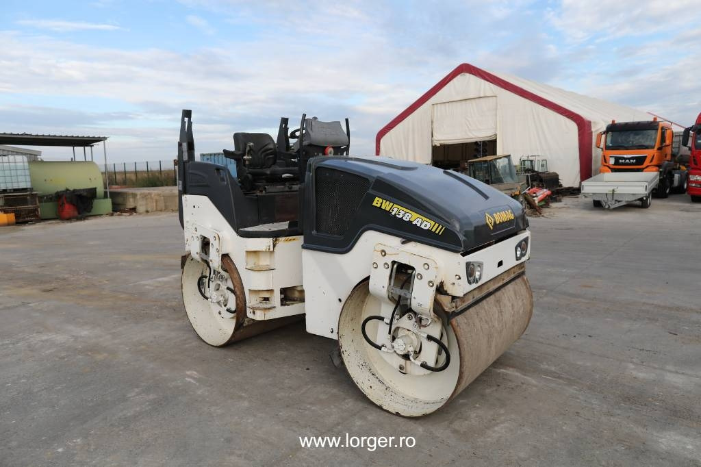 Bomag BW 138 AD-5 - 로드 롤러 : 사진 1 Bomag BW 138 AD-5 - 로드 롤러 : 사진 1
