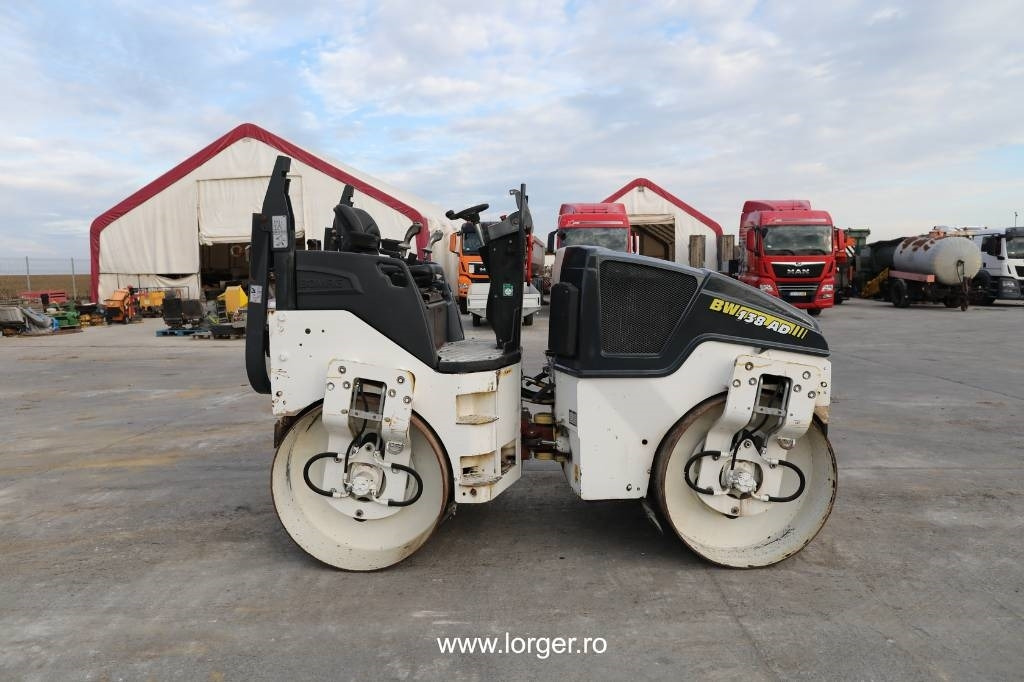 Bomag BW 138 AD-5 - 로드 롤러 : 사진 2 Bomag BW 138 AD-5 - 로드 롤러 : 사진 2