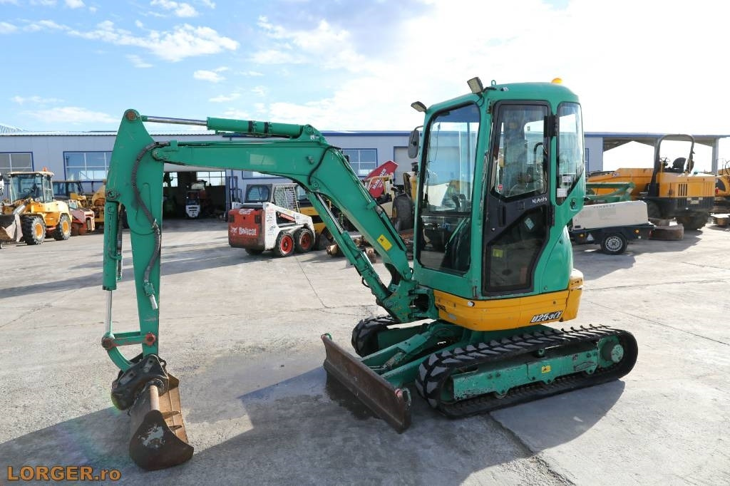Kubota U25 - 3EU - 미니 굴삭기 : 사진 1 Kubota U25 - 3EU - 미니 굴삭기 : 사진 1