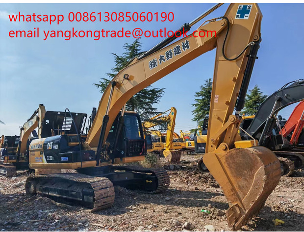 2020 Caterpillar 323D2L - 크롤러 굴삭기 : 사진 1 2020 Caterpillar 323D2L - 크롤러 굴삭기 : 사진 1