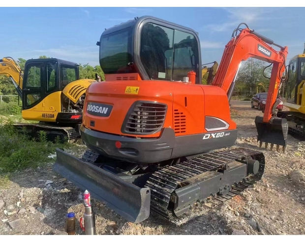 2023 Doosan DX60-9C - 크롤러 굴삭기 : 사진 2 2023 Doosan DX60-9C - 크롤러 굴삭기 : 사진 2