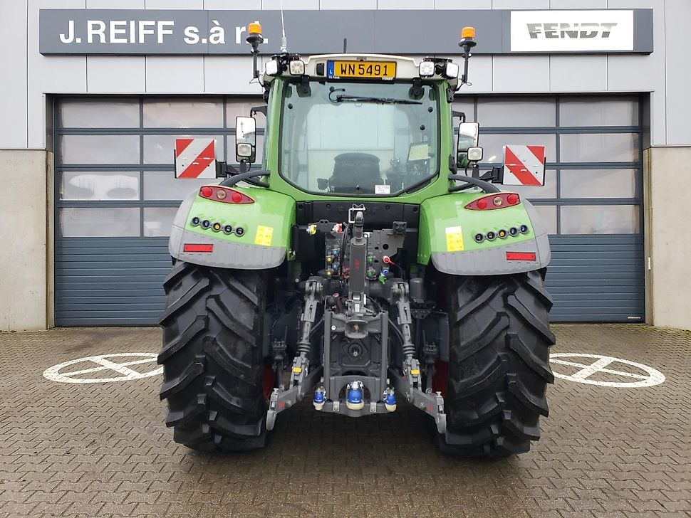 J.Reiff Sarl
Herr Stefan Neukirch - 77 Z.I in den - 장궤형 트랙터 : 사진 4 J.Reiff Sarl
Herr Stefan Neukirch - 77 Z.I in den - 장궤형 트랙터 : 사진 4