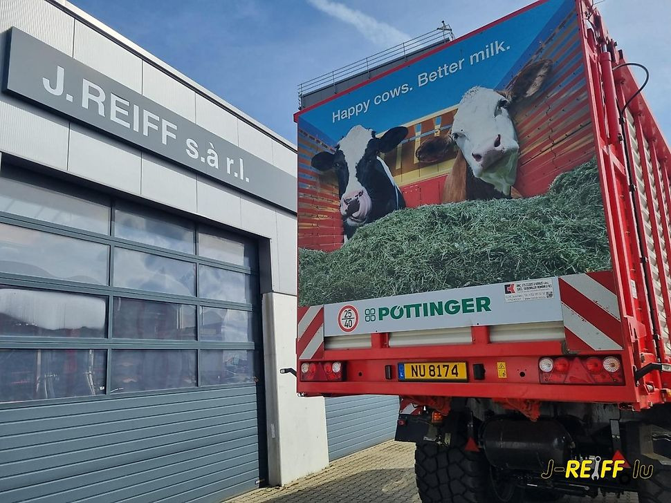 J.Reiff Sarl
Herr Stefan Neukirch - 77 Z.I in den - 셀프 로딩 왜건 : 사진 3 J.Reiff Sarl
Herr Stefan Neukirch - 77 Z.I in den - 셀프 로딩 왜건 : 사진 3