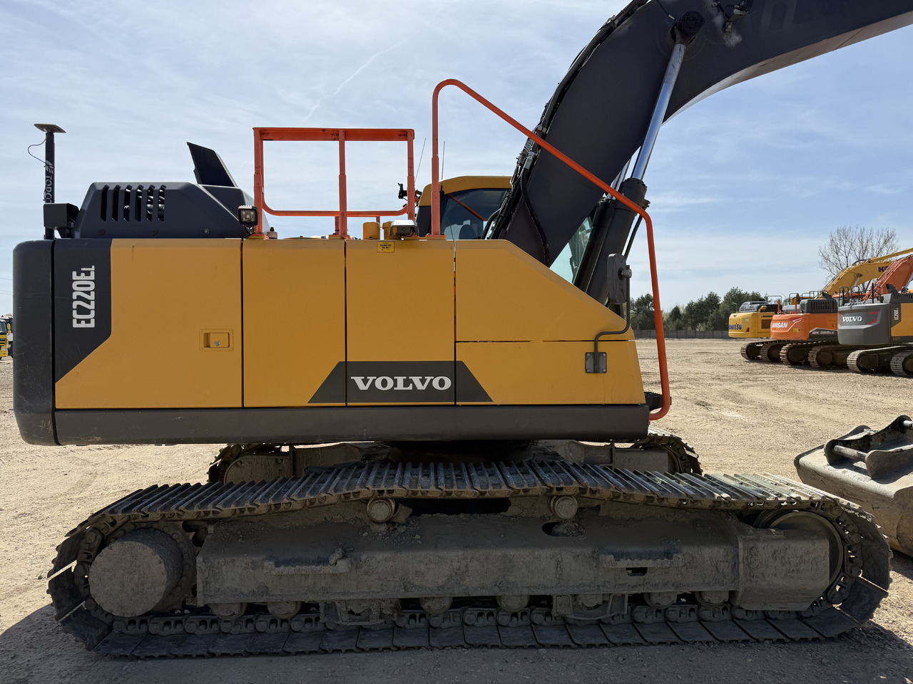 크롤러 굴삭기 Volvo EC 220 EL : 사진 8