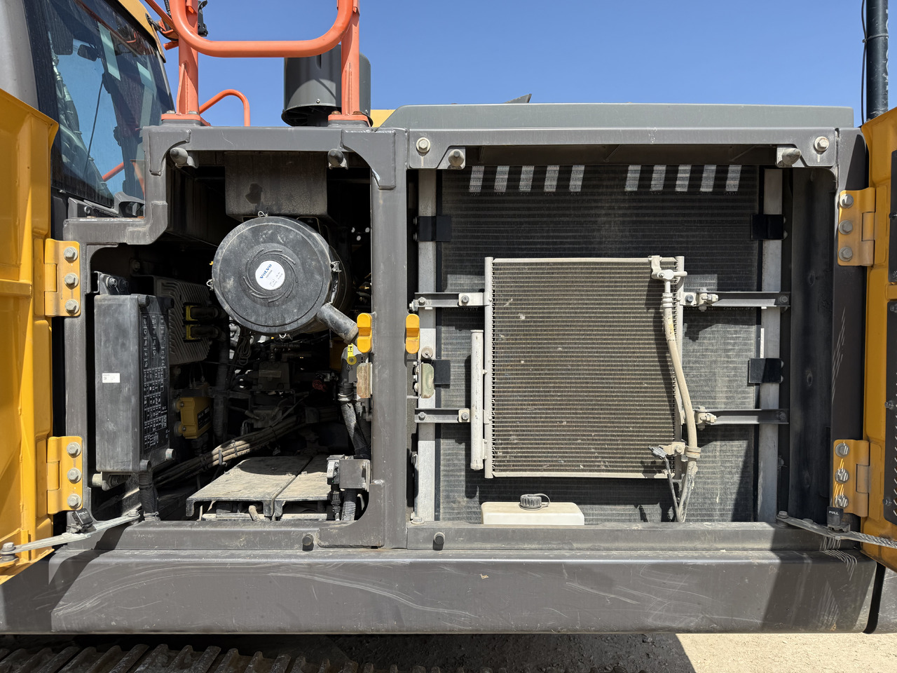 크롤러 굴삭기 Volvo EC 220 EL : 사진 21