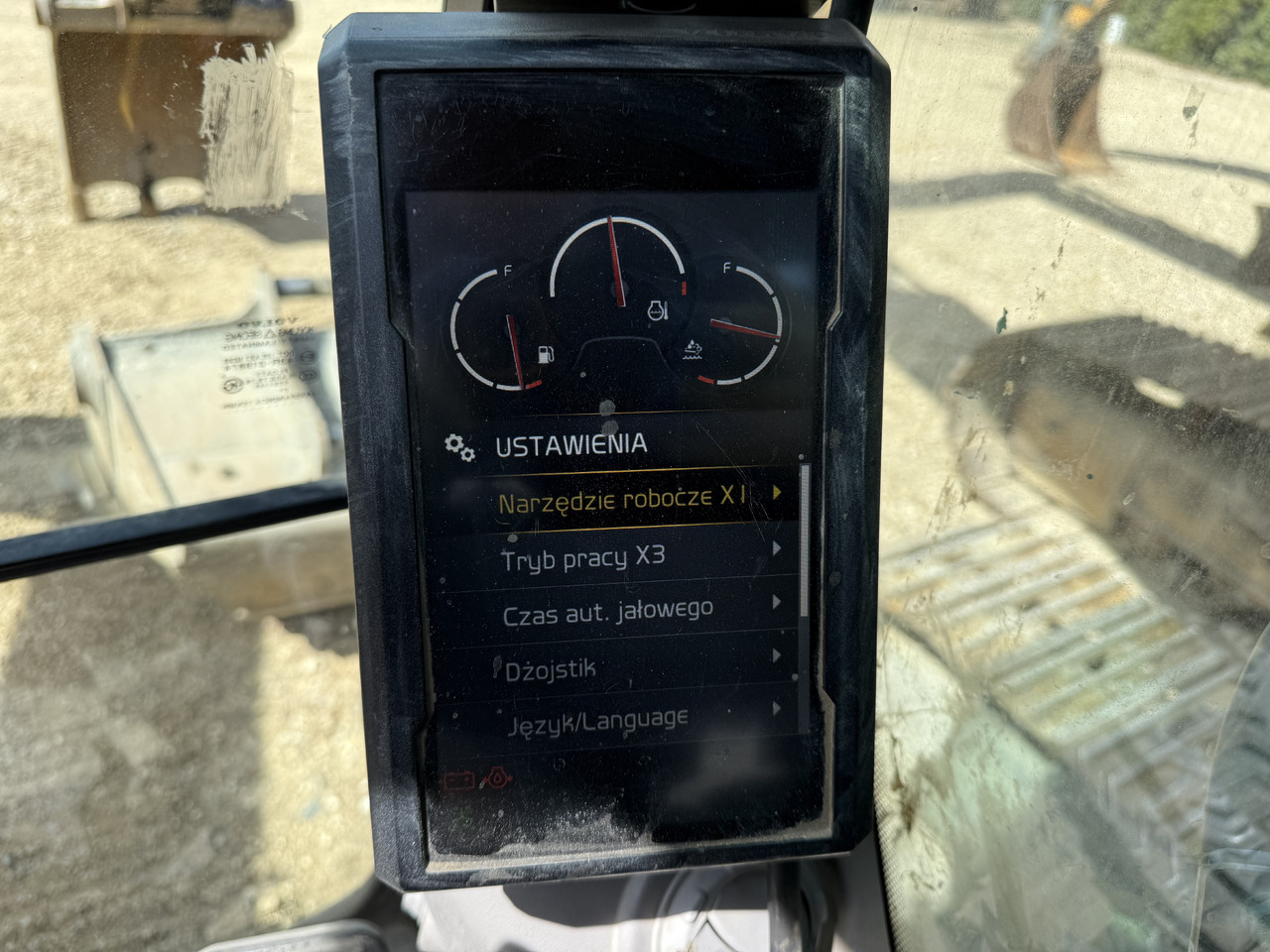크롤러 굴삭기 Volvo EC 220 EL : 사진 38
