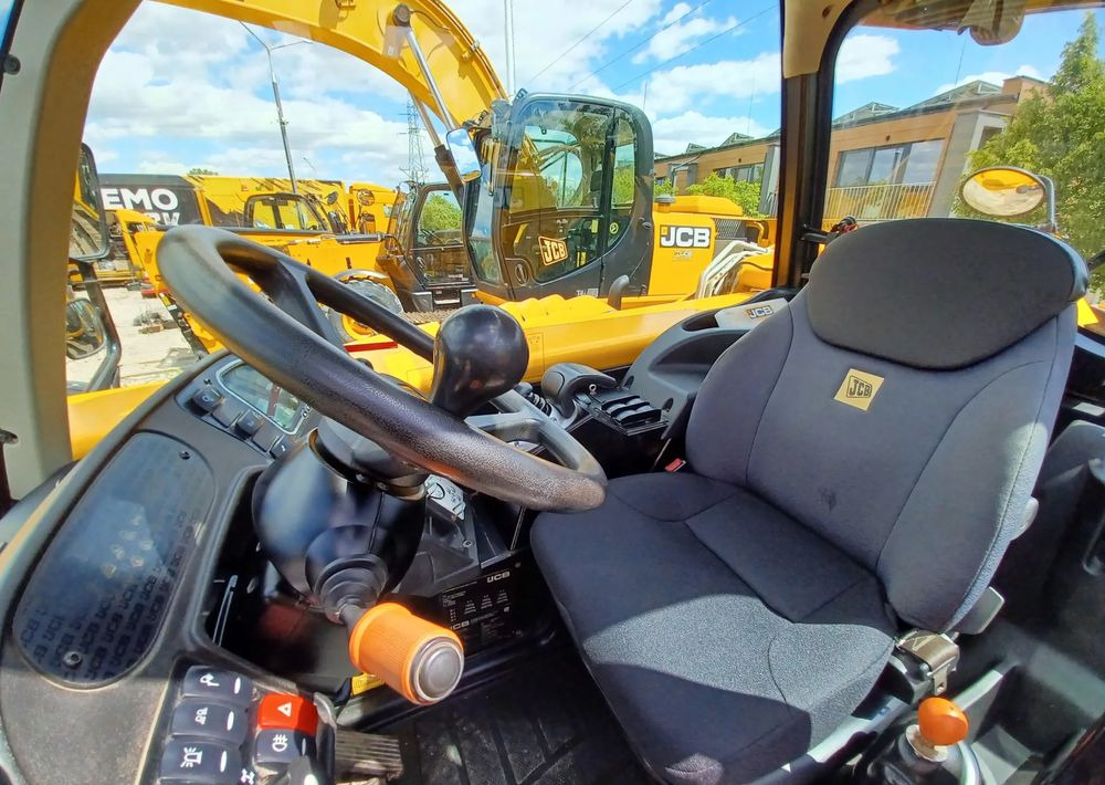 JCB 560-80 Agri Plus - 텔레스코픽 핸들러 : 사진 5 JCB 560-80 Agri Plus - 텔레스코픽 핸들러 : 사진 5