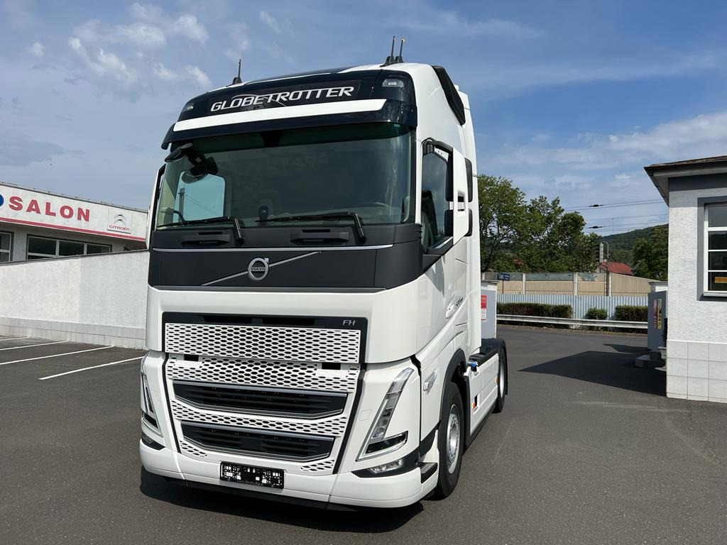 VOLVO FH 500 / Leather/ VEB+/ Air/ 2 tanks/ i-Parkcool/ - 트랙터 유닛 : 사진 3 VOLVO FH 500 / Leather/ VEB+/ Air/ 2 tanks/ i-Parkcool/ - 트랙터 유닛 : 사진 3
