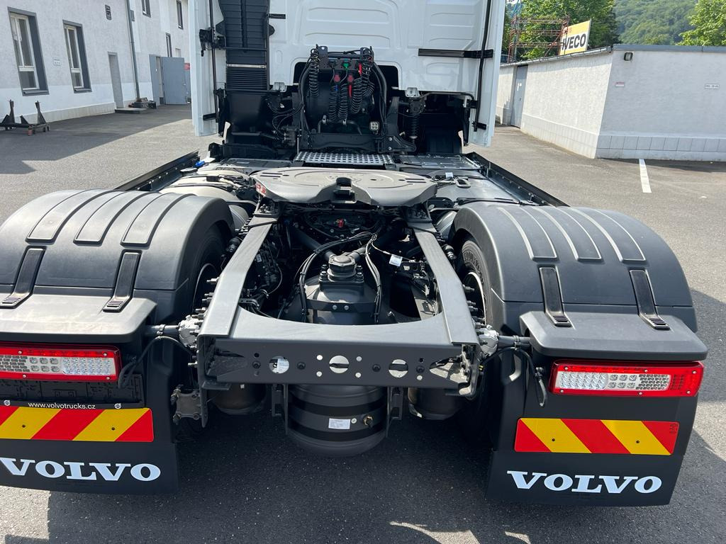 VOLVO FH 500 / Leather/ VEB+/ Air/ 2 tanks/ i-Parkcool/ - 트랙터 유닛 : 사진 4 VOLVO FH 500 / Leather/ VEB+/ Air/ 2 tanks/ i-Parkcool/ - 트랙터 유닛 : 사진 4