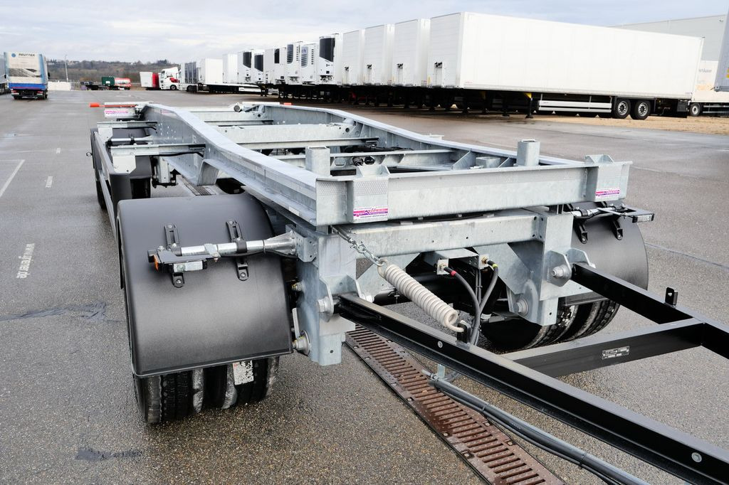 Web-Trailer ARA 18/ DIN 30722 / 5000 - 7000 mm/19,5 VERZINKT - 롤오프/ 스킵 트레일러 : 사진 3 Web-Trailer ARA 18/ DIN 30722 / 5000 - 7000 mm/19,5 VERZINKT - 롤오프/ 스킵 트레일러 : 사진 3