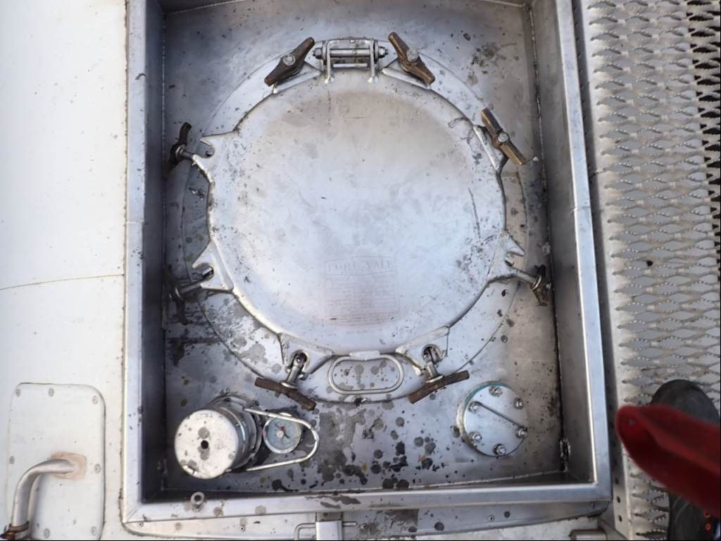 25.000 Liter V4A ADR 12/2026 Zwei Stück - 탱크 컨테이너 : 사진 5 25.000 Liter V4A ADR 12/2026 Zwei Stück - 탱크 컨테이너 : 사진 5